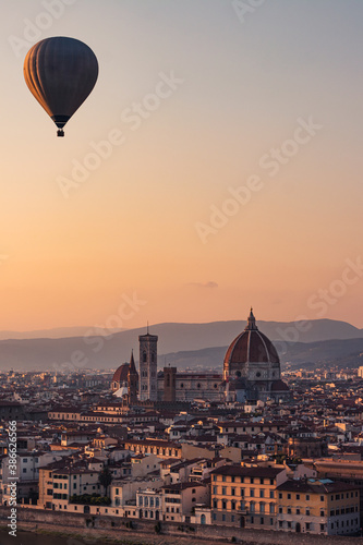 Hot air balloon over Florence City