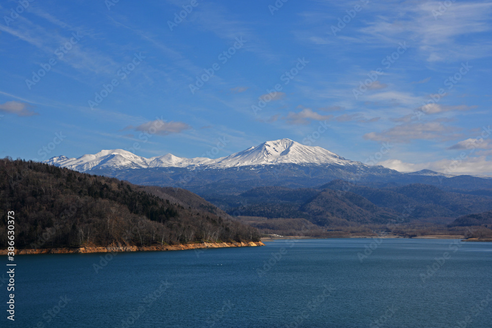 忠別湖から望む大雪山