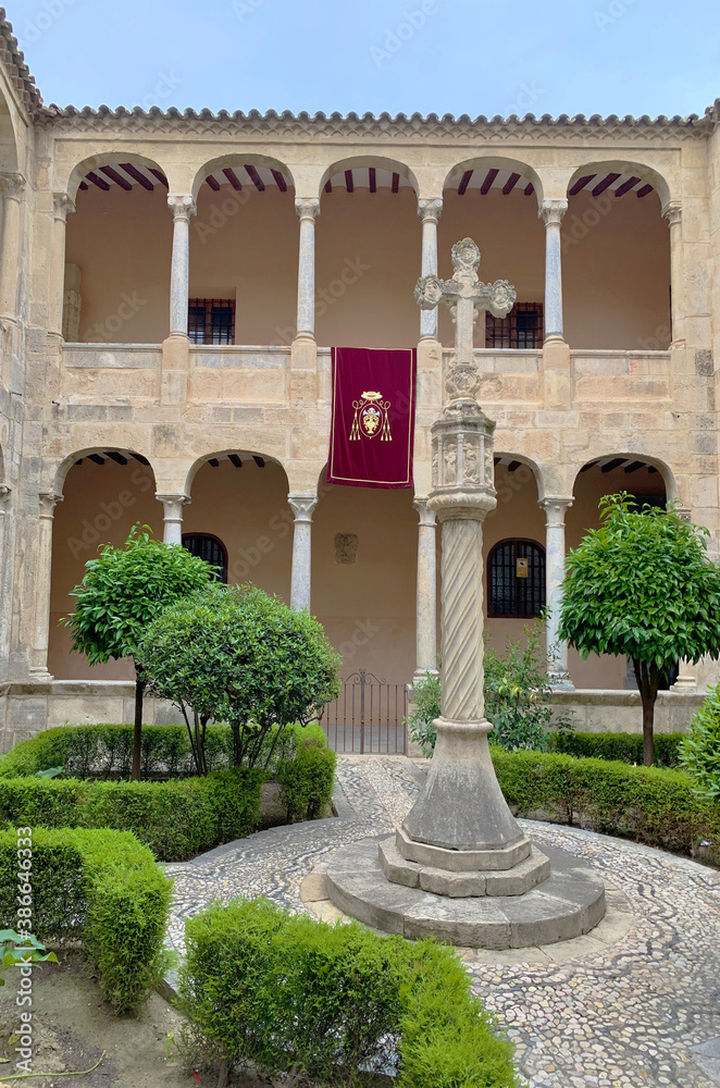 Claustro de la Catedral de Orihuela, España