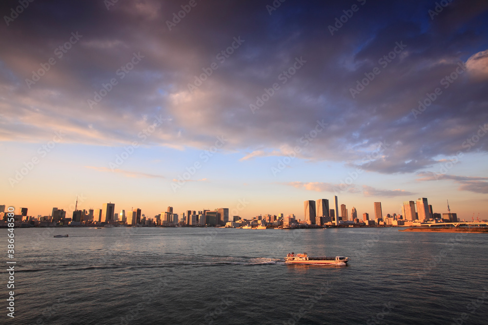 東京港と都心夕暮れパノラマ 東京港と都心夕暮れパノラマ