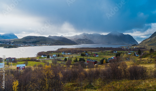 Panorama Bøstad na wyspie Vestvågøya należącej do archipelagu Lofoty w Norwegii