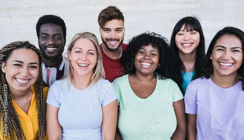Tableau sur toile Portrait of young happy multiracial people laughing - Happiness and stop racism