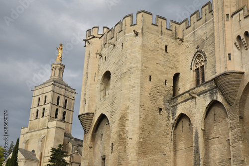 Tour du palais des Papes d'Avignon, France