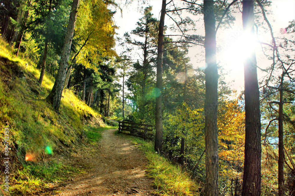 Obraz premium Herbstlandschaft Tirol / Landeck