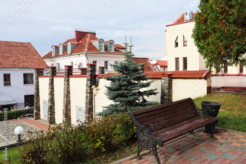 Fototapeta Naklejka Na Ścianę i Meble -  Quiet streets of the old part of Minsk city, Republic of Belarus. Autumn and rest concept.
