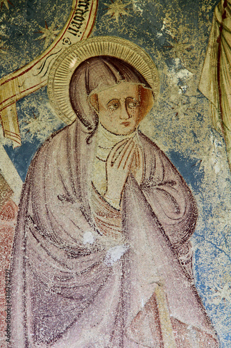 Maria sotto la Croce; particolare di affresco esterno della chiesa romanica di San Vigilio a Morter; Alto Adige