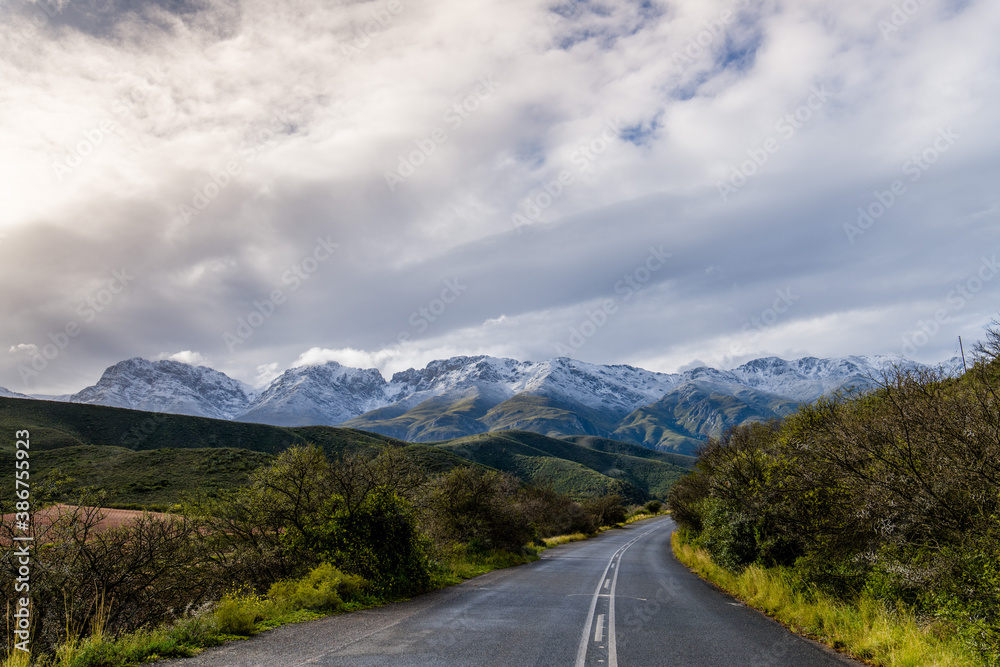 road to the mountains