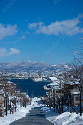 八幡坂からの冬景色