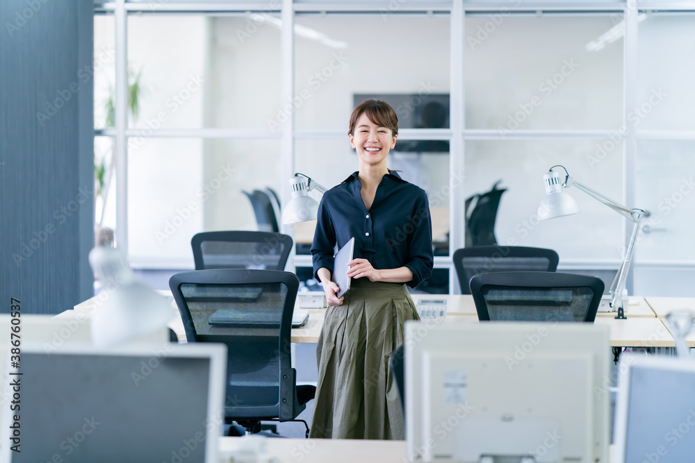 ビジネス・女性 ビジネス・女性