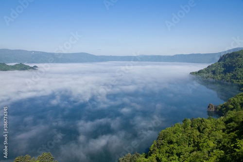 十和田湖と雲海