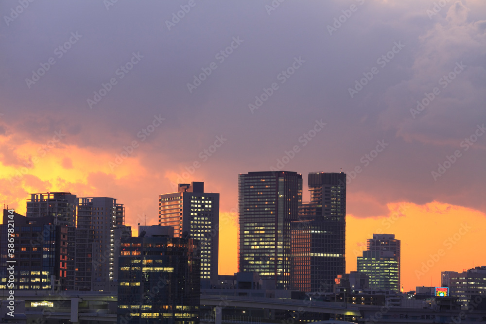 Obraz premium 都心ビル群夕景