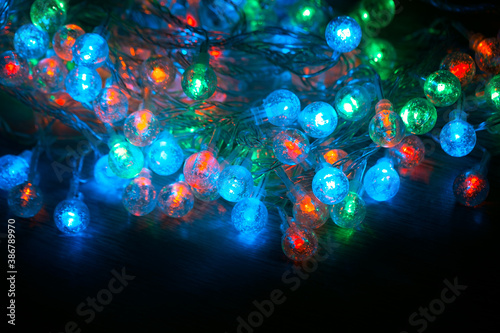 Fotografie Spherical led light bulbs with tangled wires
