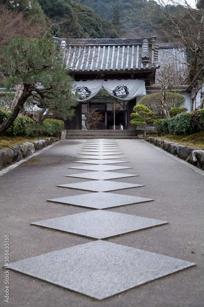 最勝院高徳庵の参道