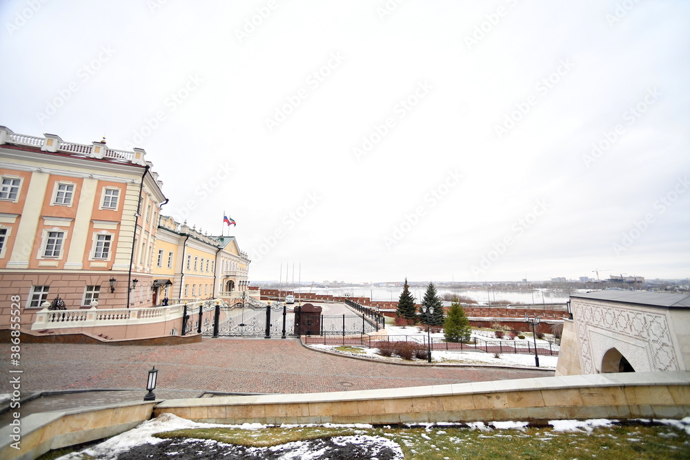 Fototapeta premium architecture, religion,, russia, building, dome, sky, cross, temple, old, moscow, europe, tower, city,, prague, blue, landmark, history, travel, dome, street, czech