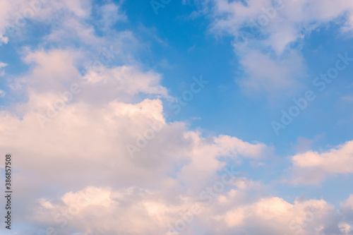 Fototapeta Naklejka Na Ścianę i Meble -  Pink clouds  in the morning sky