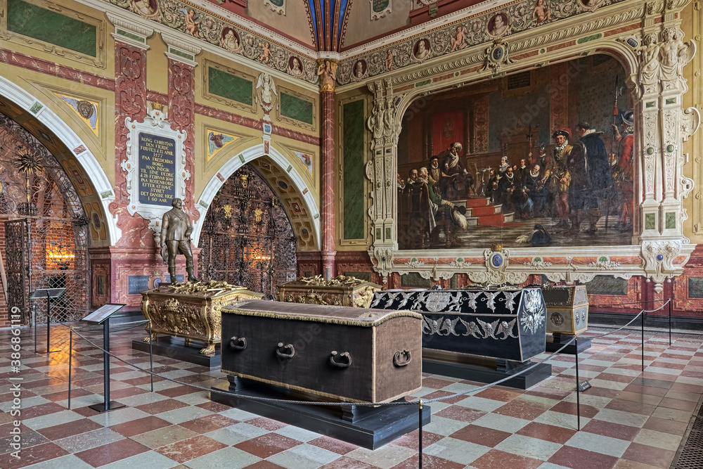 Ταπετσαρία Interior of Christian IV's chapel in Roskilde Cathedral, Denmark