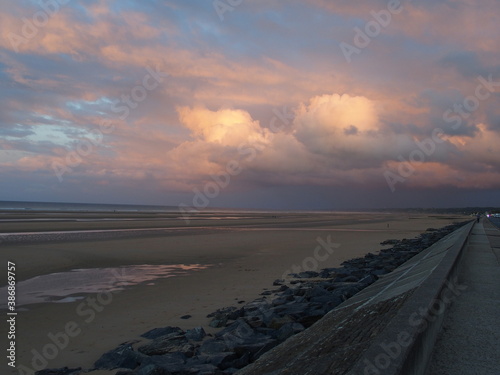 Ruhiger Omaha Beach in der französischen Normandie