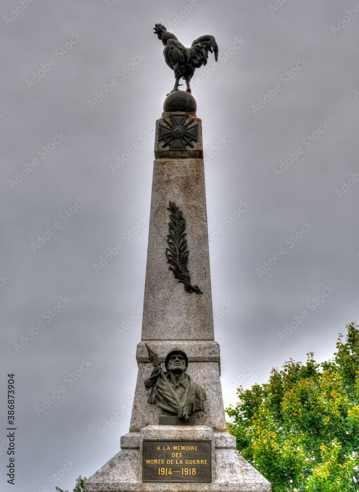 Fototapeta premium Monument aux Morts de la Grande Guerre au Malzieu-Ville, France