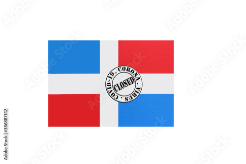 Obraz na płótnie flag with text closed by covid 19 and corona stamp w salonie