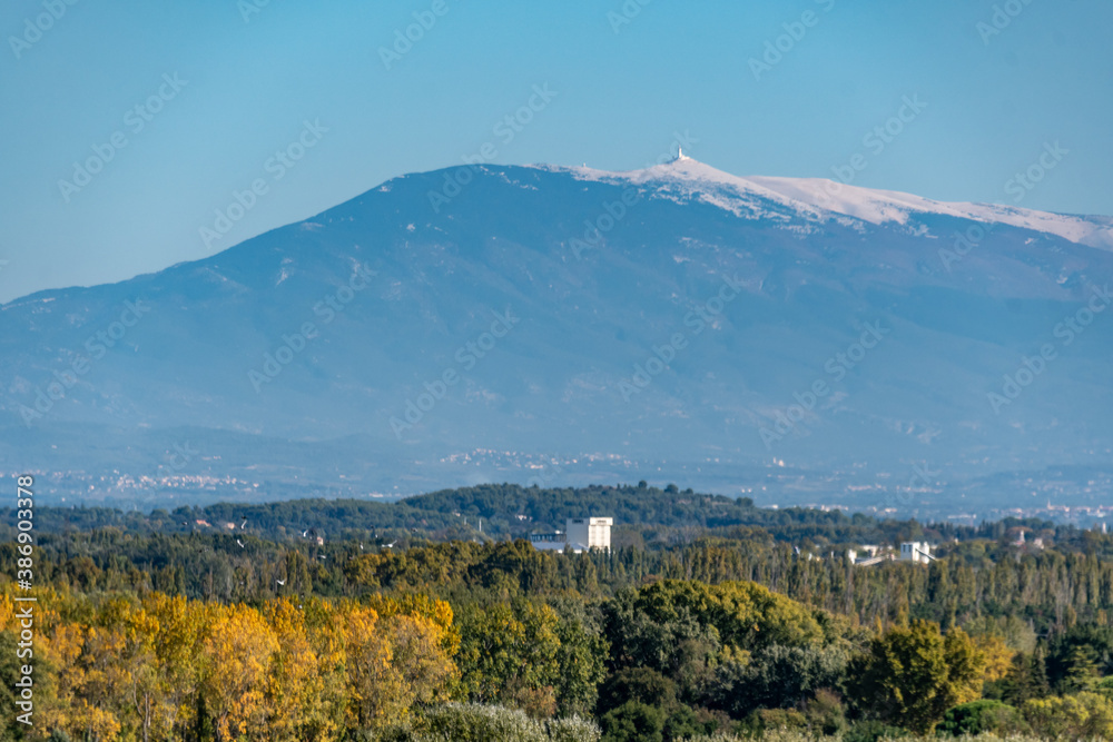 Fototapeta premium Mont Ventoux depuis Avignon