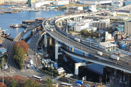 横浜港と高速道路
