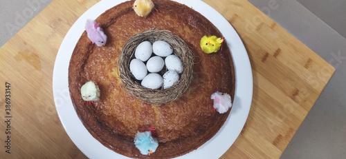 easter egg on wooden background