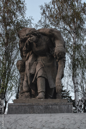 monument to the soldiers