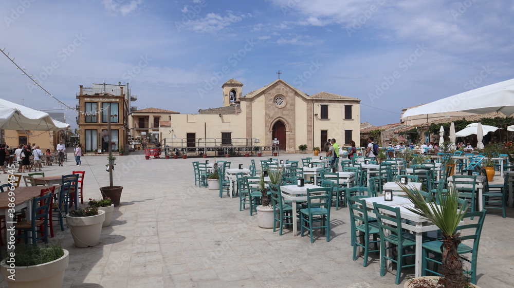 Obraz premium Marzamemi, villaggio di pescatori in Sicilia