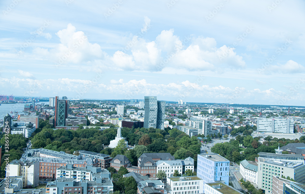 Obraz premium Hansestadt Hamburg von oben 