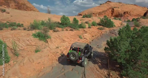 Off-roading Vehicle Driving in the Beautiful Deserts 
