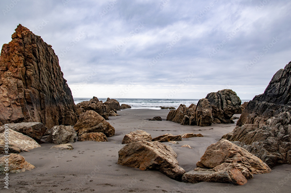 Playa de los Quebrantos. San Juan de la Arena, Principado de Asturias, España. Playa de los Quebrantos. San Juan de la Arena, Principado de Asturias, España.