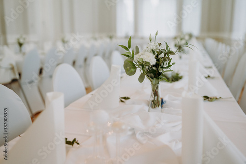 Luxurious wedding table setting. Luxurious wedding hall.
