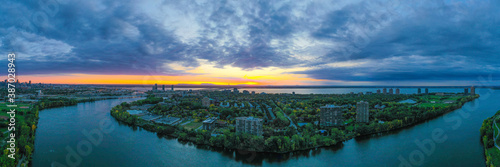 Levé de soleil sur l'ile des soeurs