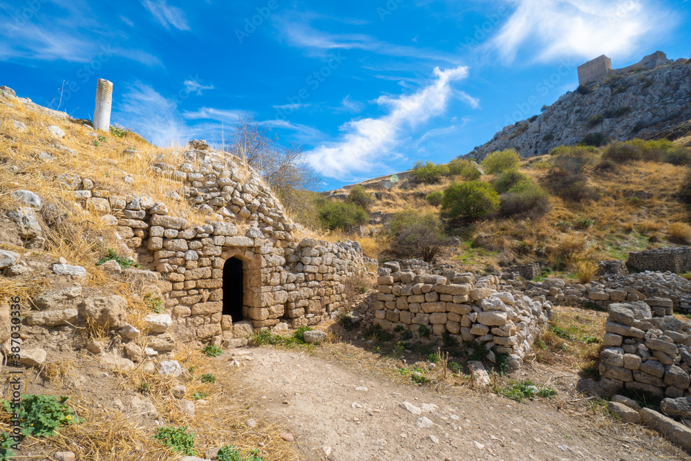 Φωτογραφία The venetian castle of Akrokorinthos in northern Peloponnese
