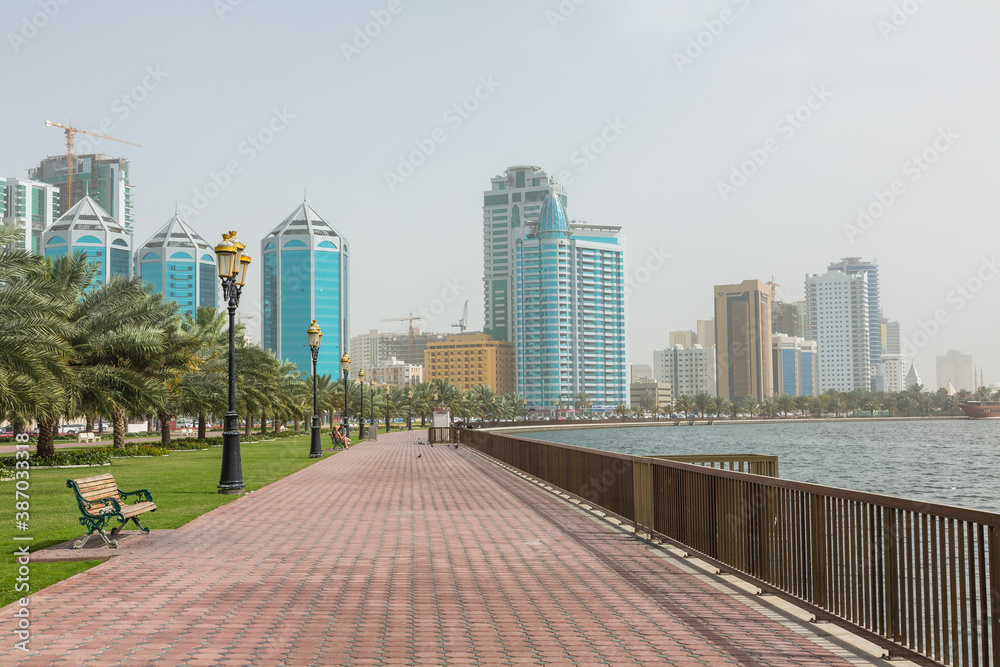 アラブ首長国連邦　UAE　シャールジャの街並み