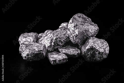 tantalum or tantalum is a chemical element, ore for industrial use, resistant to corrosion, ore for industrial use photo
