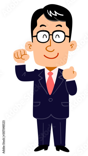 眼鏡をかけた真面目そうなビジネスマンが笑顔_全身
