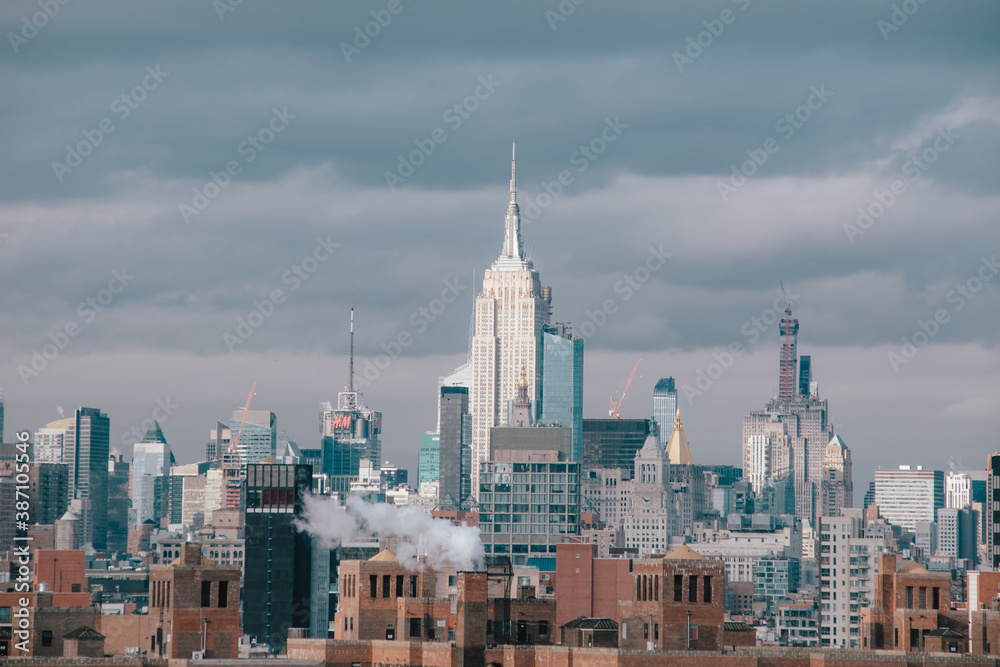 Foto de los rascacielos de Nueva York desde el Puente de Brooklyn