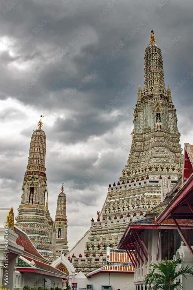 Fototapeta premium Bangkok Thailand Wat Arun Siam land of smile