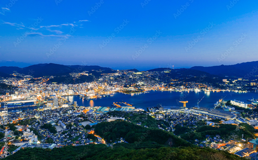 日本三大夜景　長崎　稲佐山から眺望　ワイド