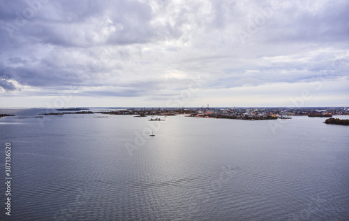 Obraz na płótnie Aerial view of the sea area and Central Helsinki in the cloudy autumn evening, Finland. w salonie