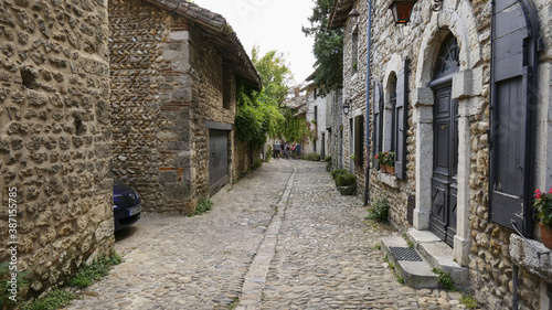 Fototapeta Naklejka Na Ścianę i Meble -  Cité médiévale de Pérouges (Ain). 