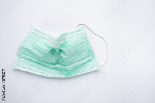 Bilde på lerret Surgical mask isolated on white background