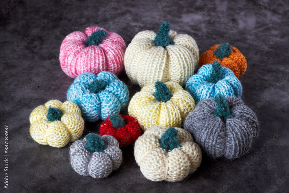 Handmade crochet pumpkins for fall holidays decoration. (Halloween, Thanksgiving Day)