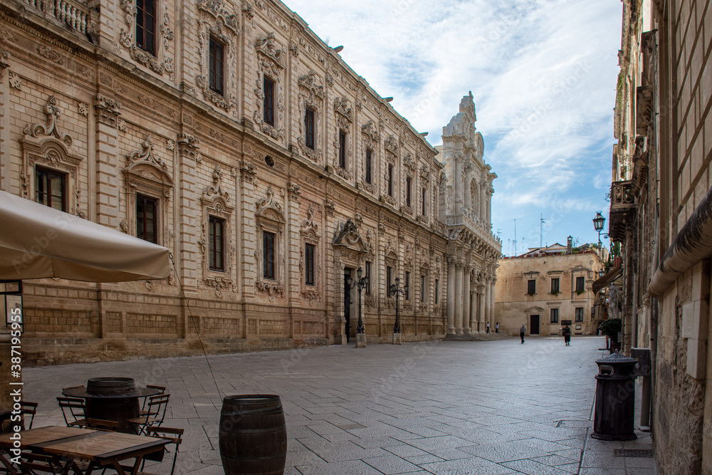 Lecce - Santa Croce e il suo barocco