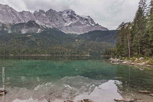 see, eibsee, berge, landschaft, wald, herbst, wasser, natur, alpen, himmel, grün, wolken, reisen, insel, schnee, wolken