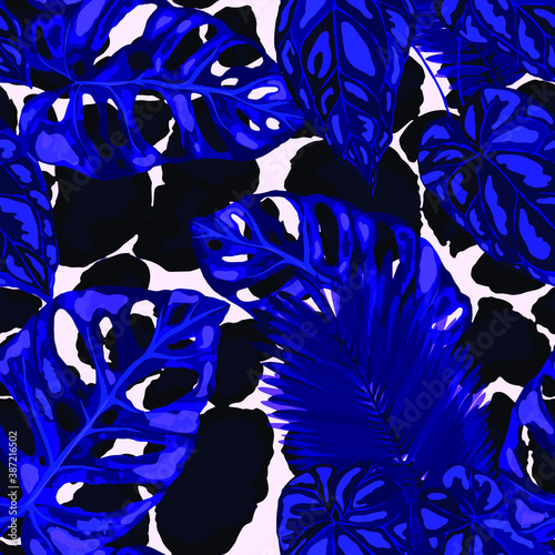 Tropical seamless pattern on animalistic texture. Jungle exotic summer print. Summer tropical leaf. Tropical flower fashion pattern. Floral tropic illustration. Vector seamless pattern.	