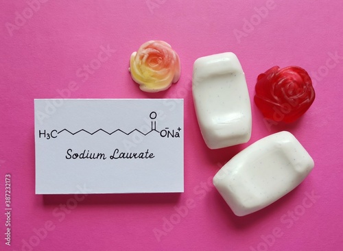 Structural chemical formula of sodium laurate molecule with soaps. Sodium laurate (or dodecanoate) is a sodium salt of a fatty acid (lauric acid), it is used for the production of cosmetics and soaps.