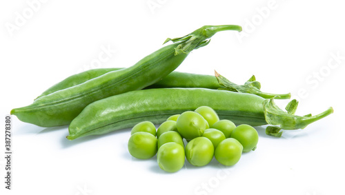 Wallpaper Mural green pea vegetable bean isolated on white background Torontodigital.ca