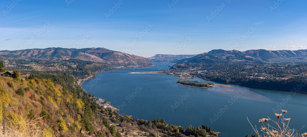 City of Hood River panoramic view Washington and Oregon states.